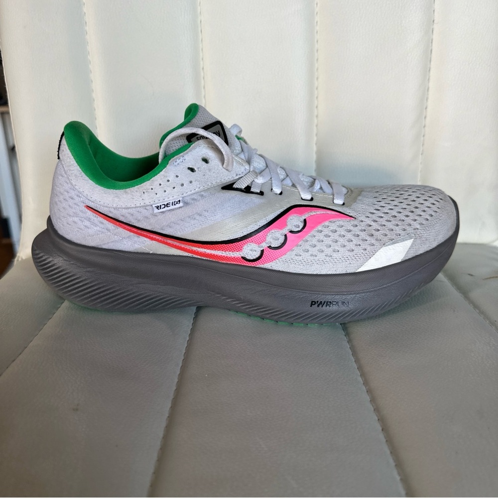 Saucony Women's Ride 16 Sneakers, White/Gravel. US 9